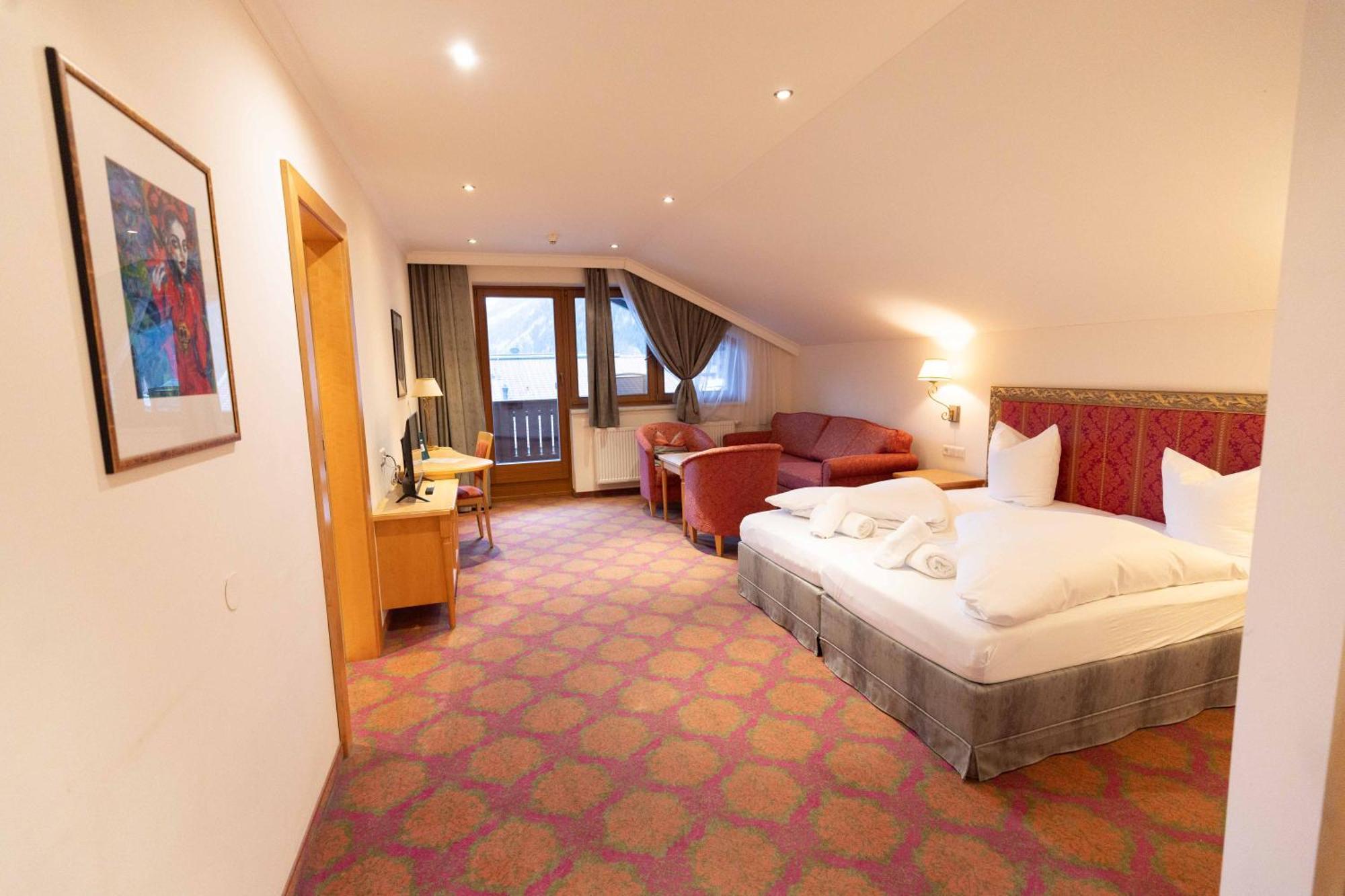 Heart Hotel Nordstern Mayrhofen Bagian luar foto