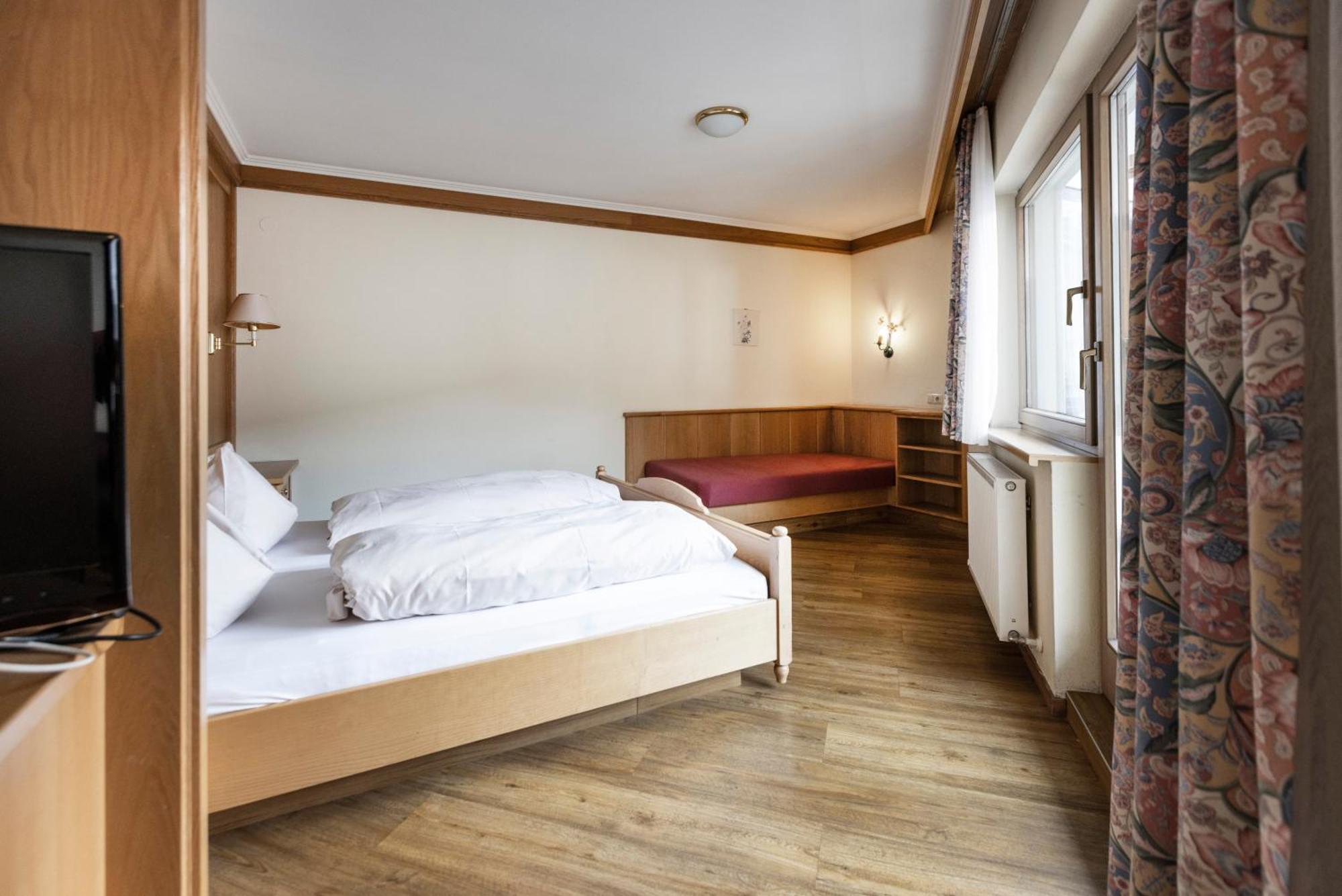 Heart Hotel Nordstern Mayrhofen Bagian luar foto